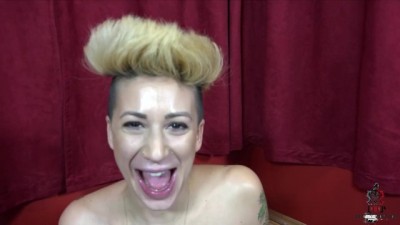 Della Dane Stops by to get her Knees Dirty