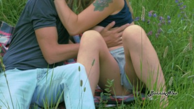 XHamster5 - She has an Amazing Orgasm while Riding a Cock