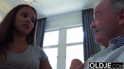 Hardcore Pussy Fucking a Big Tits Teenie and Cumming for her - Oldje (+18)