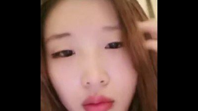 清纯小美女第一视角口爱后入 白丝激情啪啪啪