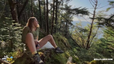 Big Boobs Hiker gets Creampie Pussy on Mushroom Mountain