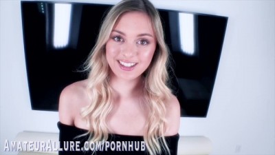AMBER MOORE - BLONDE BOMBSHELL LOVES A HARD DICK