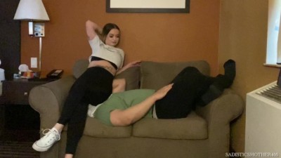 New Model ASS SStepmotherING in Yoga Pants Featuring Princess Natalie (PREVIEW)