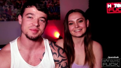 HOT Petite Cute Gives The Pounder The Ride Of His Life!