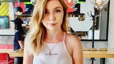 make risky public deepthroat in middle of the Park! Cum nude older blonde women in throat