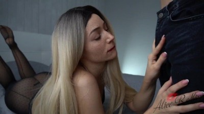 Little Bitch in Pantyhose Loves to Swallow