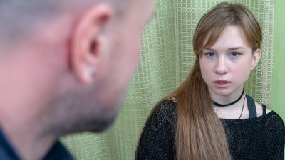 Jobless Lassie should Ride Mature Mans Cock for new Iphone