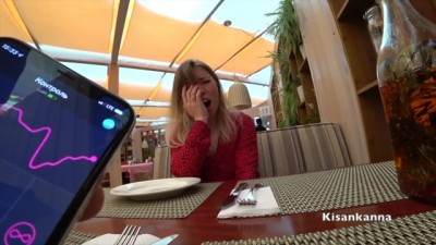 девушка получила оргазм в ресторане! cayenne klein anal Публичное кончание! Lovense