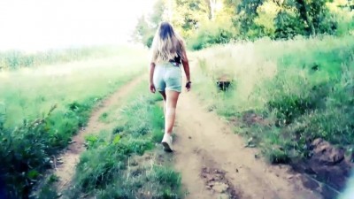 Je lui suce sa bonne bite et il me baise kasey miller porn pendant une balade dans les bois