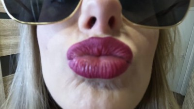 Хотела уехать на мерсе,а уехала jay porn на хую!
