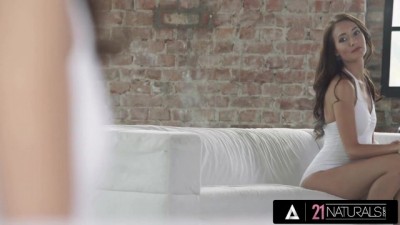 21 NATURALS - Beauty Ballerina Heather Harris Offered Her Perfect Body And Moan Gently