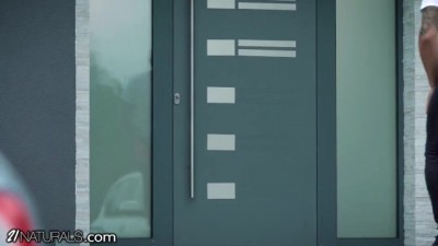 21Naturals Tiffany Tatum Gives Him A Romantic Hard Fuck With Cumshot