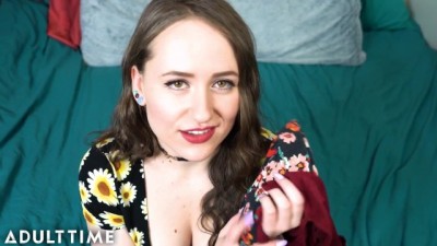 ASMR Fantasy Roleplay - your Girlfriend Lizzie Love getting Ready for your Date