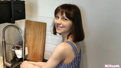 Steamy Kitchen Fuck with a Horny Amateur Vixen