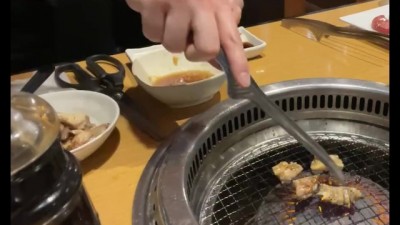 Dirty Office Gal Devours Yakiniku Solo on Her Day Off