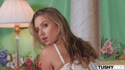 Blonde Bombshell Double Penetration Delight