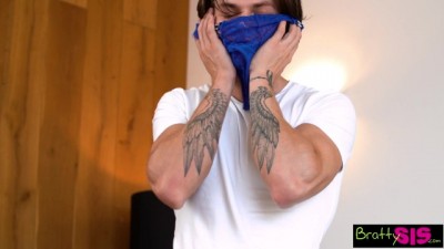 Stepbro's Big Dick Gets the Ultimate Sucking Session!