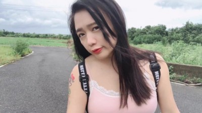 台湾女大生旅行中狂野无套！与旅馆老板疯狂肉搏换住宿